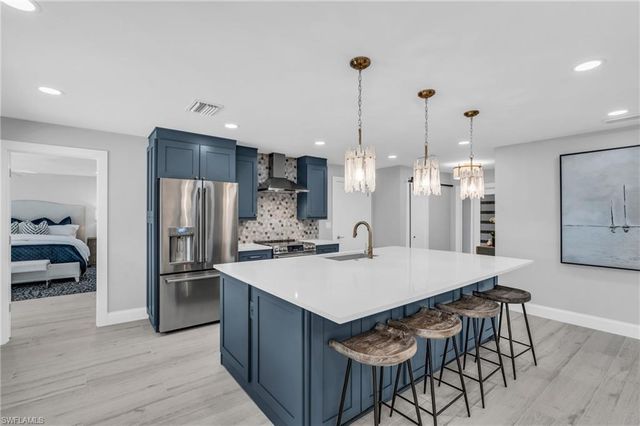 25 Palmview BLVD, Fort Myers Beach, FL 33931