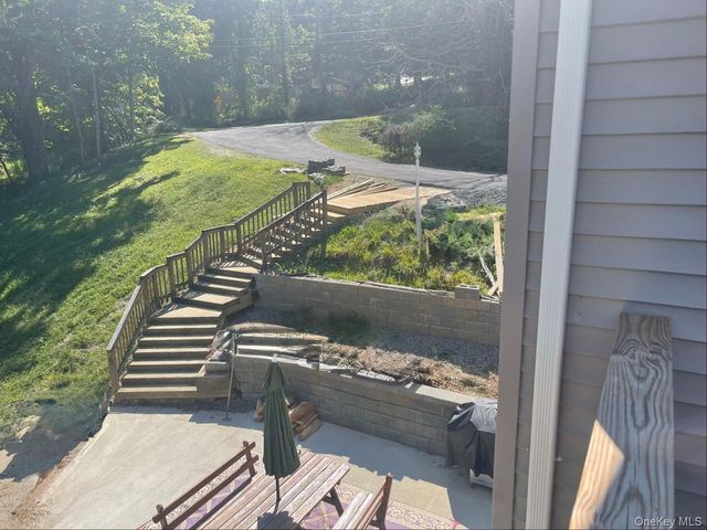 198 Pleasant Ridge Road, Poughquag, NY 12570