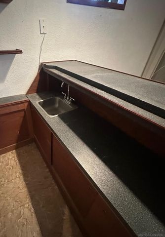 22046 Cushing Avenue, Eastpointe, MI 48021