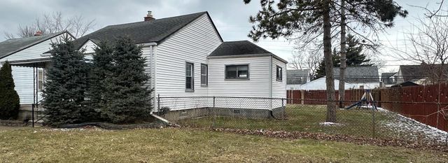 22046 Cushing Avenue, Eastpointe, MI 48021