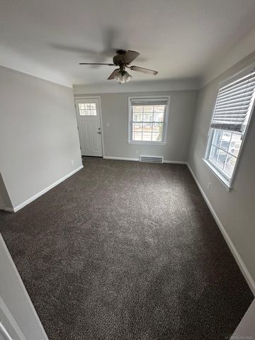 22046 Cushing Avenue, Eastpointe, MI 48021