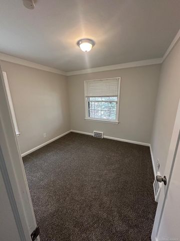 22046 Cushing Avenue, Eastpointe, MI 48021