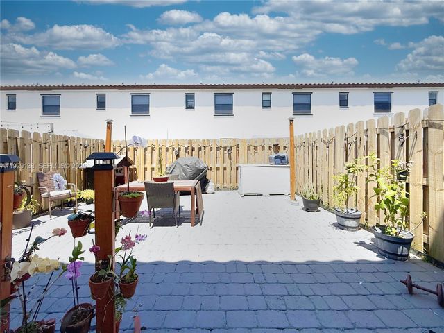 11871 SW 247 TERR, Homestead, FL 33032