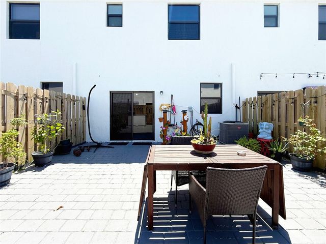 11871 SW 247 TERR, Homestead, FL 33032