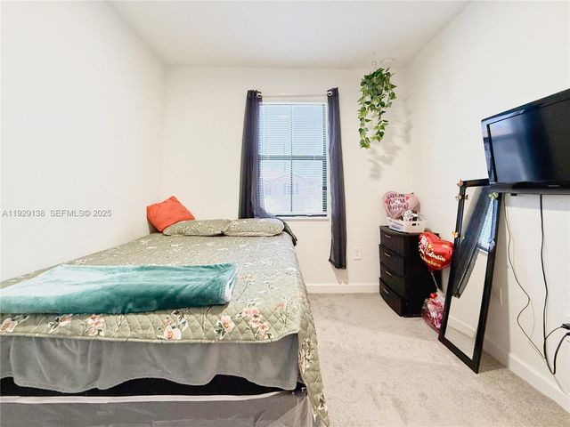 11871 SW 247 TERR, Homestead, FL 33032