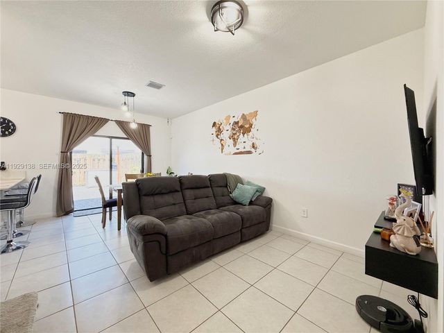 11871 SW 247 TERR, Homestead, FL 33032