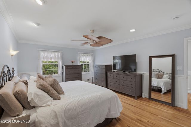 10 Courtney Way, Red Bank, NJ 07701