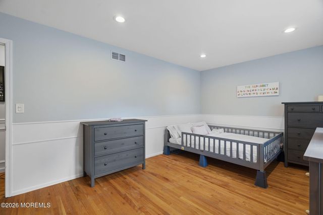 10 Courtney Way, Red Bank, NJ 07701