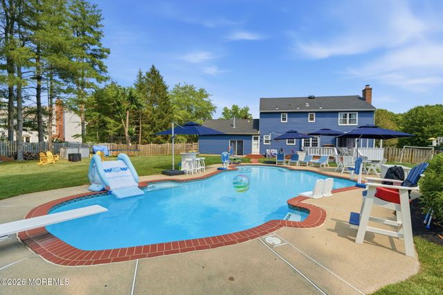 10 Courtney Way, Red Bank, NJ 07701