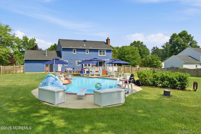 10 Courtney Way, Red Bank, NJ 07701