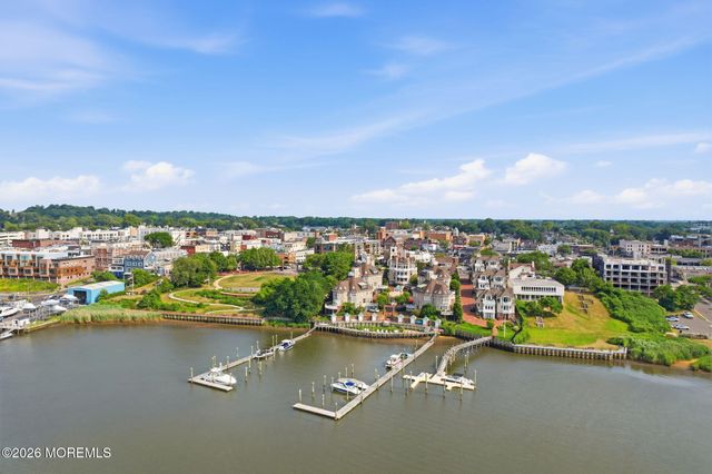 10 Courtney Way, Red Bank, NJ 07701