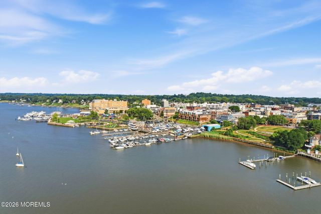 10 Courtney Way, Red Bank, NJ 07701