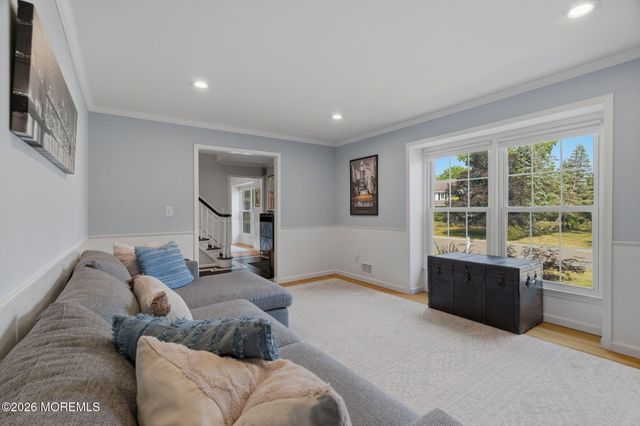 10 Courtney Way, Red Bank, NJ 07701