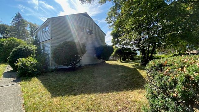 11 Keller Path, Newton, MA 02461