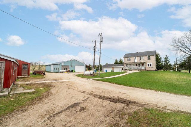 201 N Irish ROAD, Elkhart Lake, WI 53020