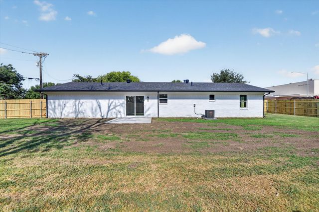 900 S 3rd Street, Sanger, TX 76266