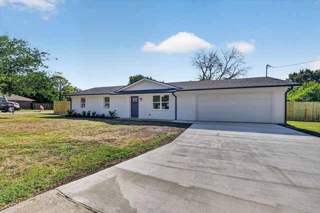 900 S 3rd Street, Sanger, TX 76266