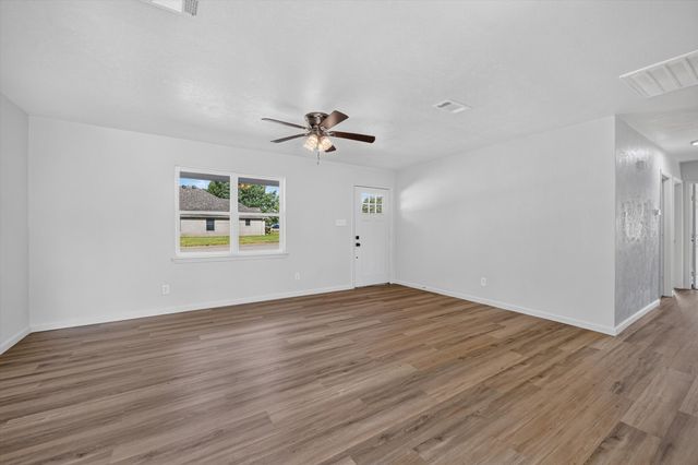 900 S 3rd Street, Sanger, TX 76266