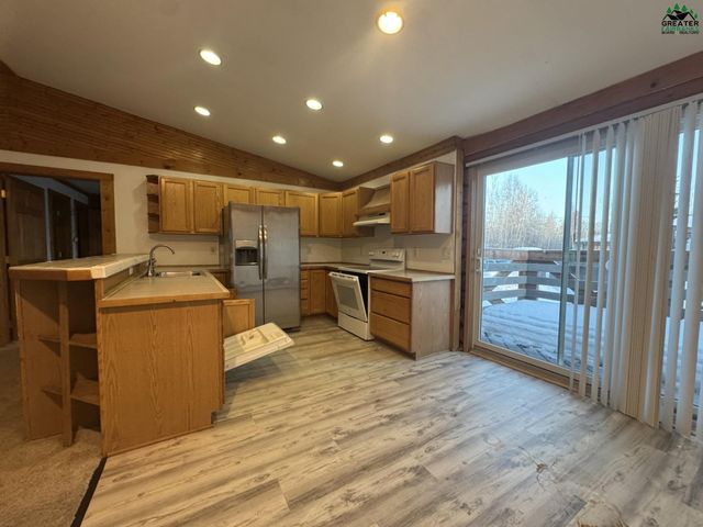 857 FAULTLINE AVENUE, North Pole, AK 99705