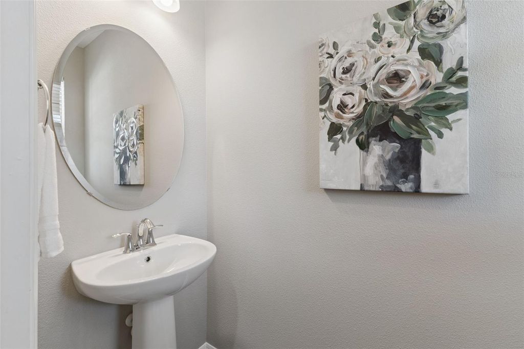 Image 12 of property listing at 2555 EGRET SHORES DRIVE, Orlando, FL 32825