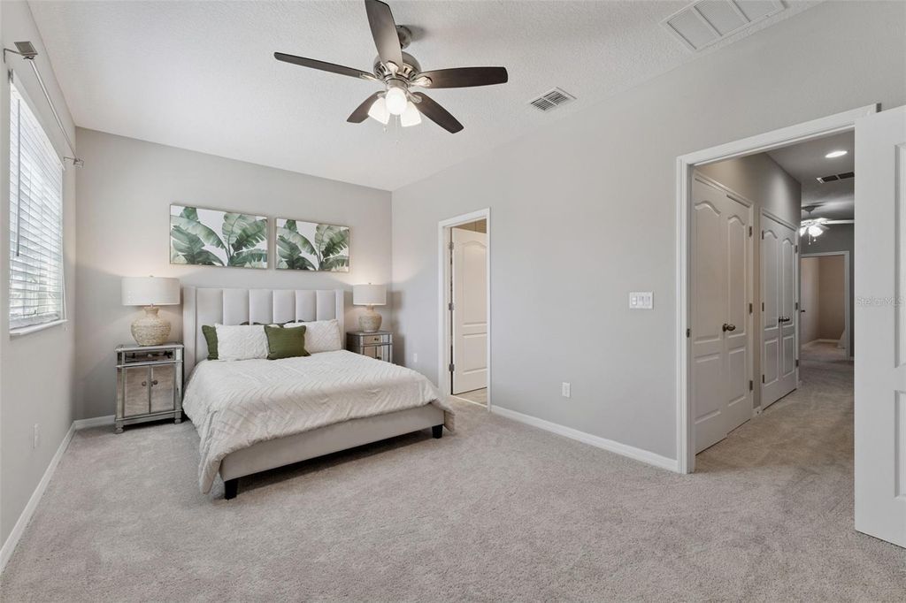 Image 16 of property listing at 2555 EGRET SHORES DRIVE, Orlando, FL 32825