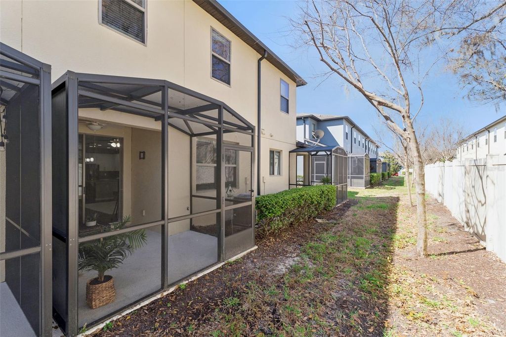 Image 26 of property listing at 2555 EGRET SHORES DRIVE, Orlando, FL 32825