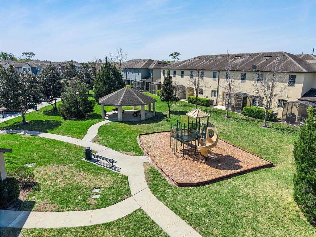 Image 30 of property listing at 2555 EGRET SHORES DRIVE, Orlando, FL 32825