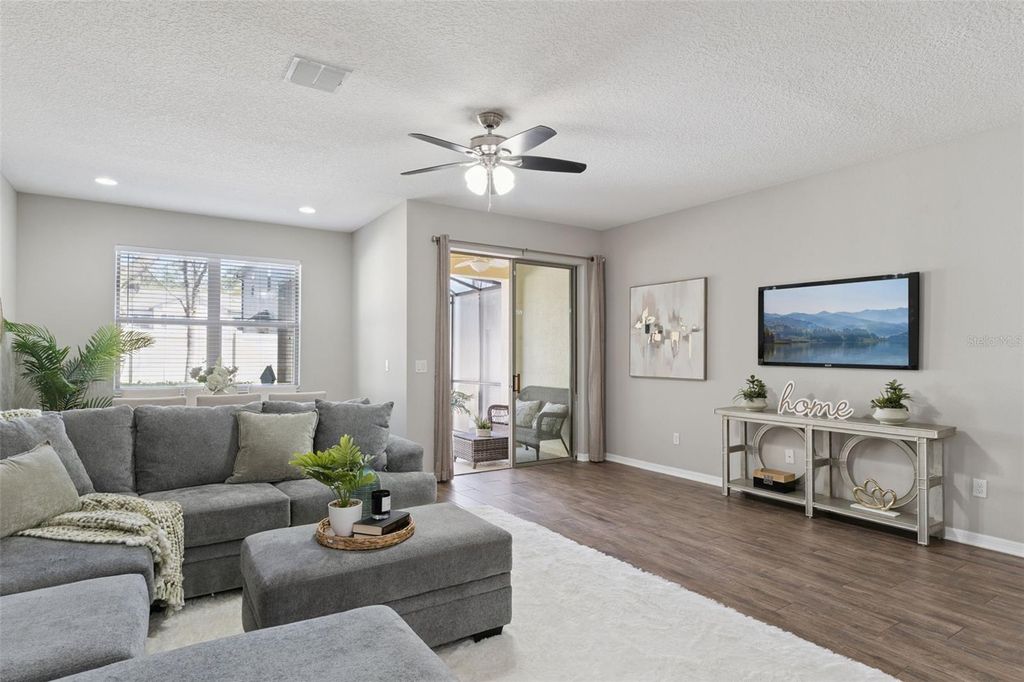 Image 7 of property listing at 2555 EGRET SHORES DRIVE, Orlando, FL 32825