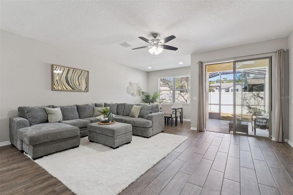 Image 9 of property listing at 2555 EGRET SHORES DRIVE, Orlando, FL 32825