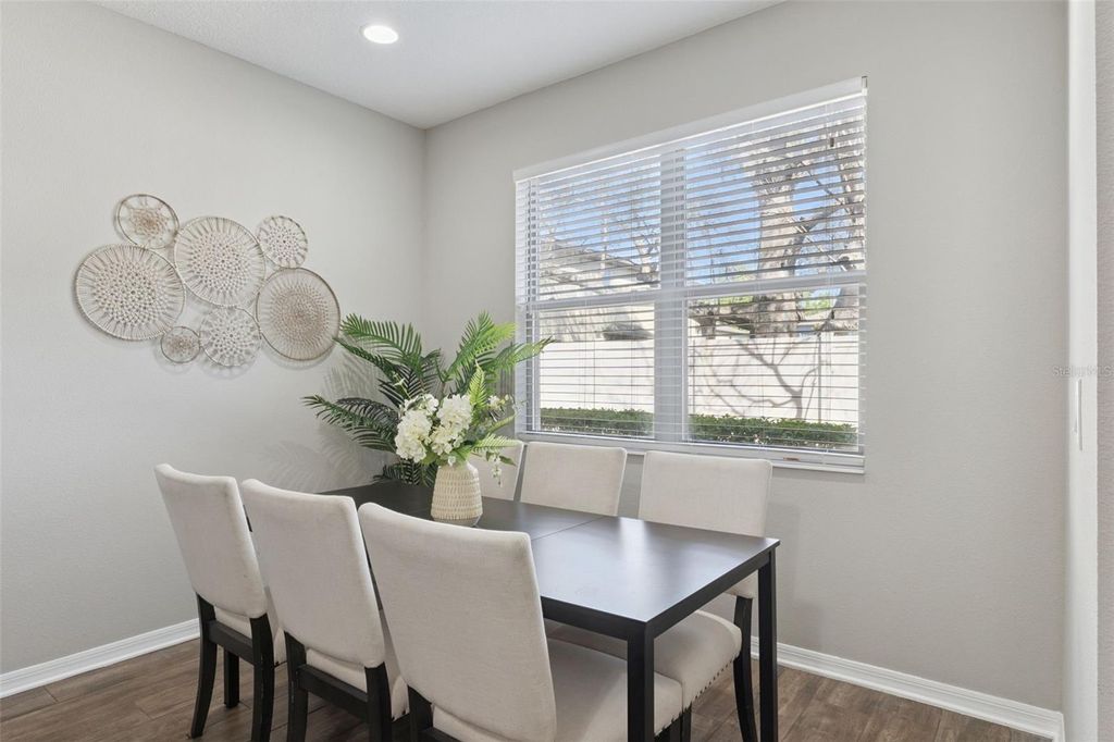 Image 10 of property listing at 2555 EGRET SHORES DRIVE, Orlando, FL 32825