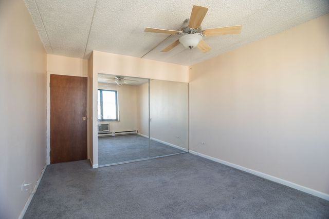 9128 W Terrace Drive 6L, Niles, IL 60714
