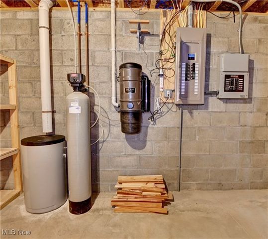 2761 Cove Lane, Millersburg, OH 44654