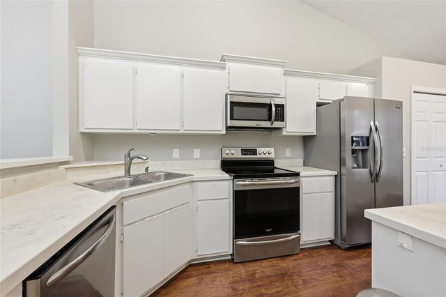 5052 SW 9TH LANE, Gainesville, FL 32607