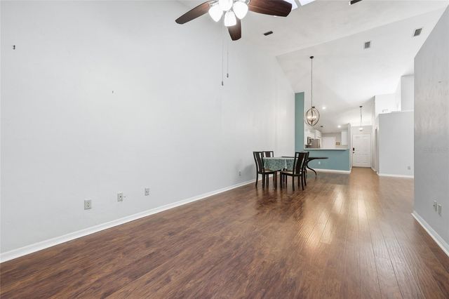 5052 SW 9TH LANE, Gainesville, FL 32607