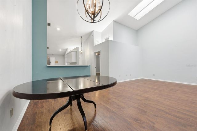 5052 SW 9TH LANE, Gainesville, FL 32607