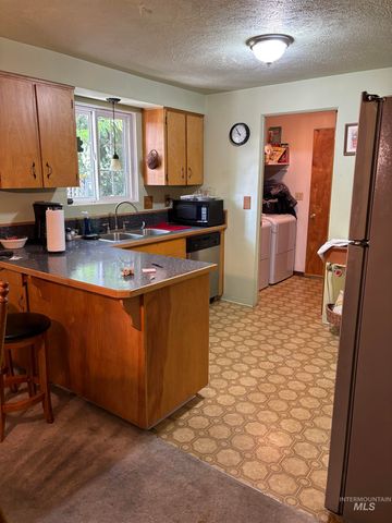 104 12th Ave N, Payette, ID 83661