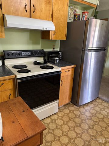 104 12th Ave N, Payette, ID 83661