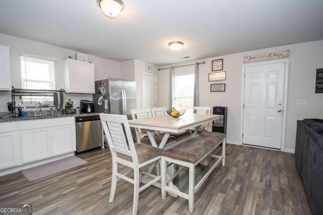 225 Fox Chase Way, Hogansville, GA 30230