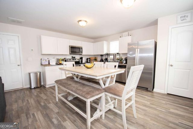 225 Fox Chase Way, Hogansville, GA 30230