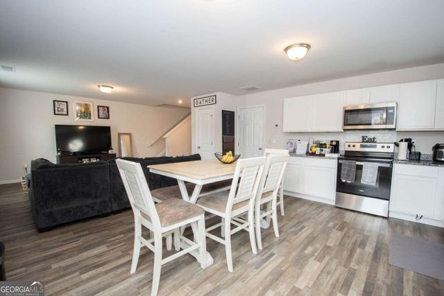 225 Fox Chase Way, Hogansville, GA 30230