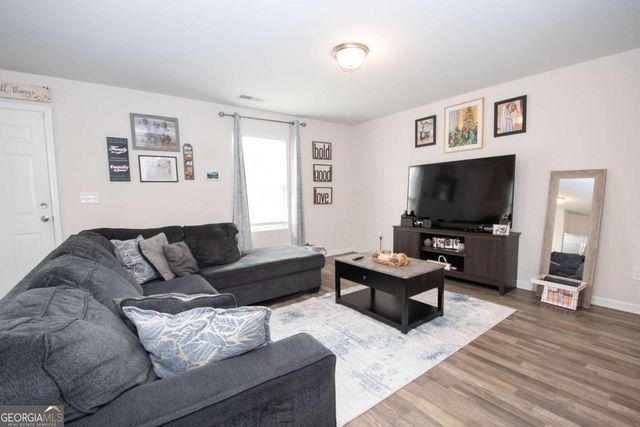 225 Fox Chase Way, Hogansville, GA 30230