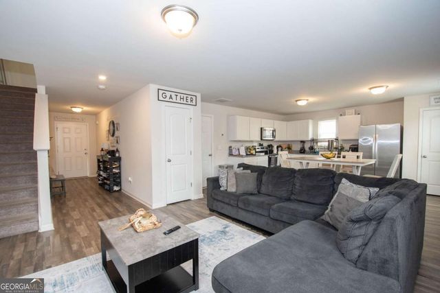 225 Fox Chase Way, Hogansville, GA 30230