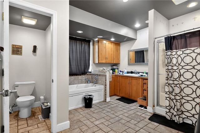 13 S Lumpkin Street, Hawkinsville, GA 31036