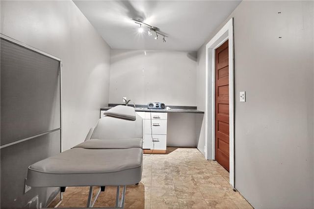 13 S Lumpkin Street, Hawkinsville, GA 31036