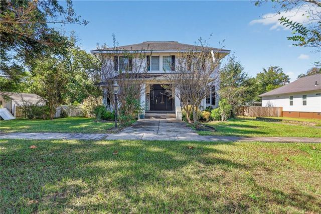 13 S Lumpkin Street, Hawkinsville, GA 31036