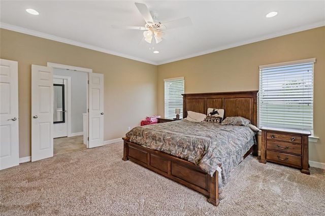 1056 Longhorn Trail, Angleton, TX 77515