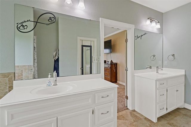 1056 Longhorn Trail, Angleton, TX 77515