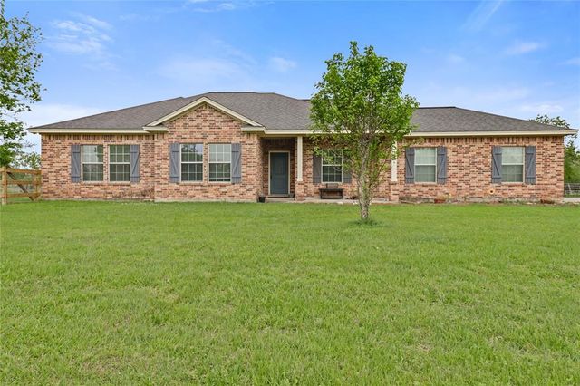 1056 Longhorn Trail, Angleton, TX 77515