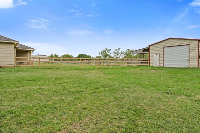 1056 Longhorn Trail, Angleton, TX 77515