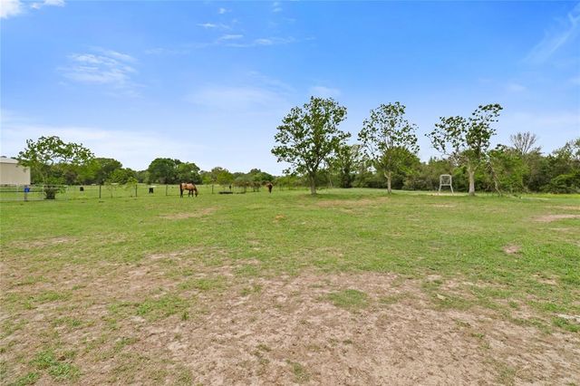 1056 Longhorn Trail, Angleton, TX 77515